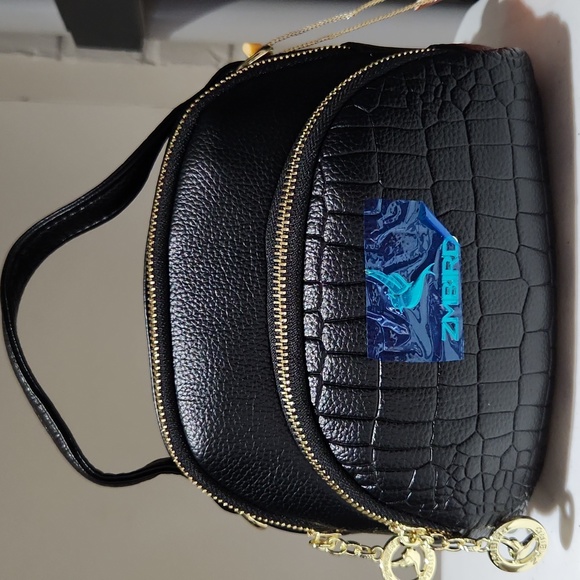 Handbags - 🔥 6636 Black Large 4 compartment Vegan camera bag w/crossbody strap